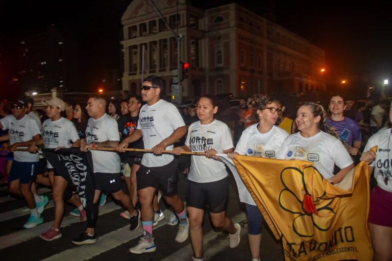Sejusc promove ação de conscientização durante o Corre de Quinta, no Centro de Manaus